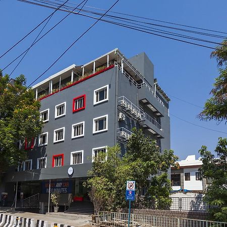 Hotel Oyo Townhouse 5 Jubilee Hills Hyderabad Esterno foto