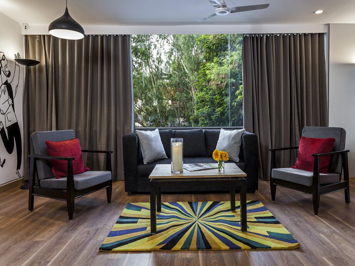 Hotel Oyo Townhouse 5 Jubilee Hills Hyderabad Esterno foto