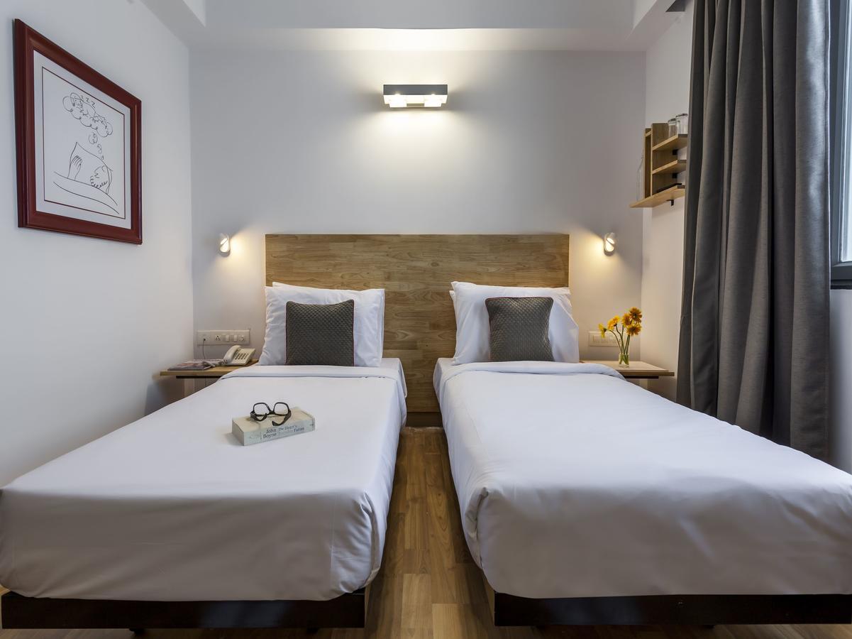 Hotel Oyo Townhouse 5 Jubilee Hills Hyderabad Esterno foto